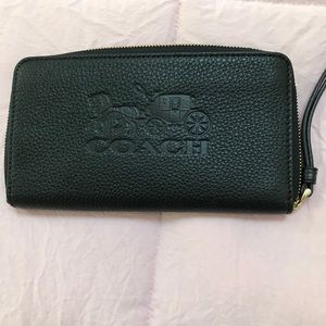💕NWT Authentic Coach Horse and Carriage Wallet💕